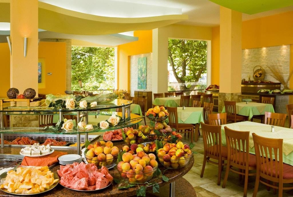 restaurants-restaurants