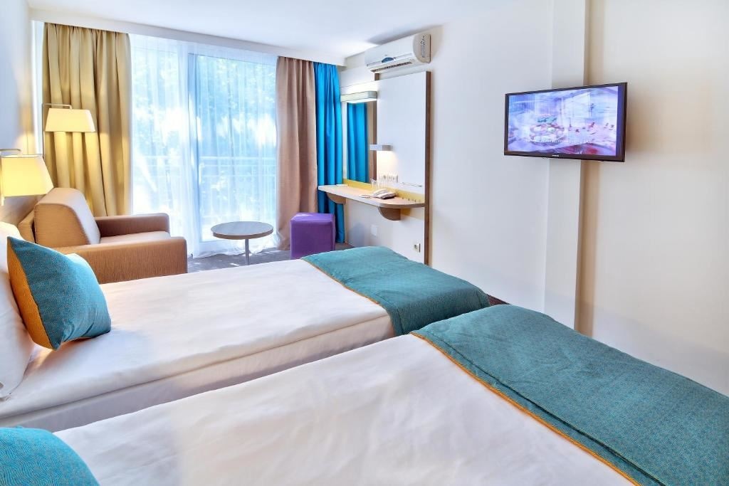 rooms-singleuse-standard-room-balcony-or-terrace