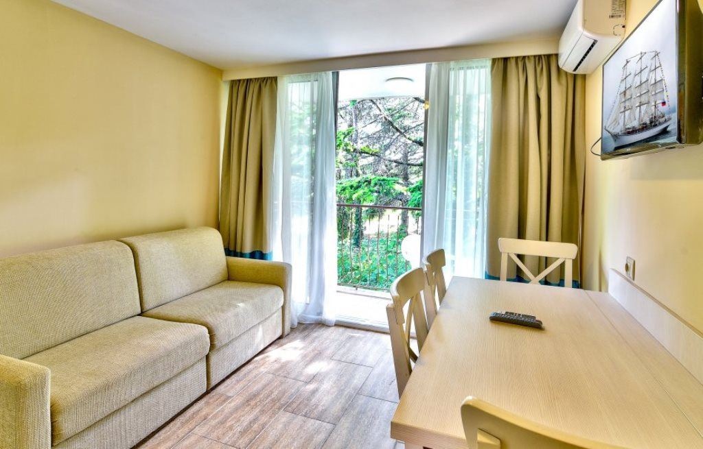 rooms-standard-villa-balcony-or-terrace