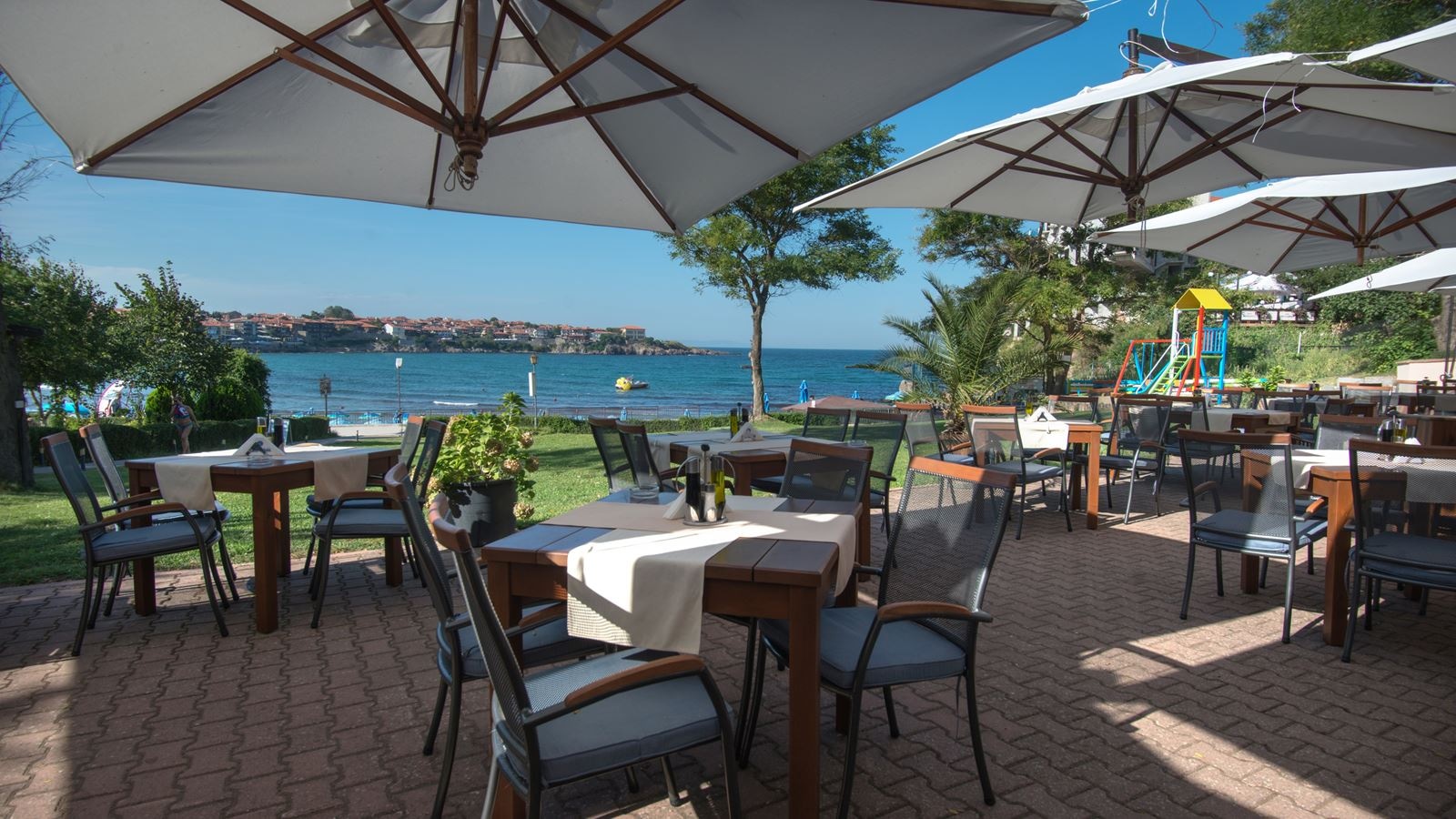 restaurants-restaurants