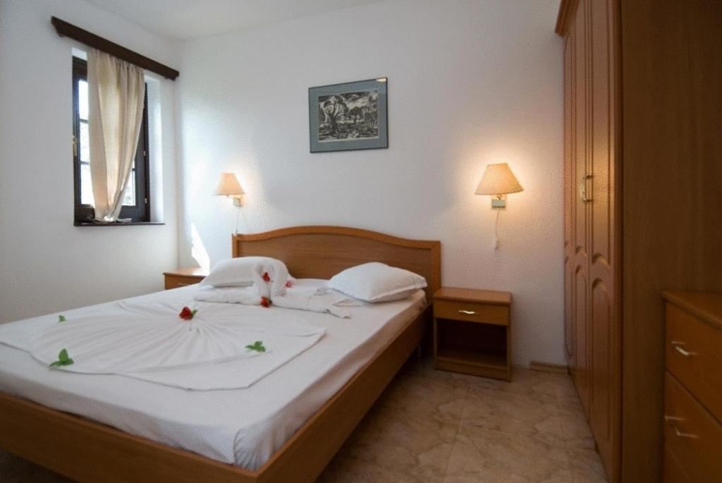 rooms-standard-suite-balcony-promotion