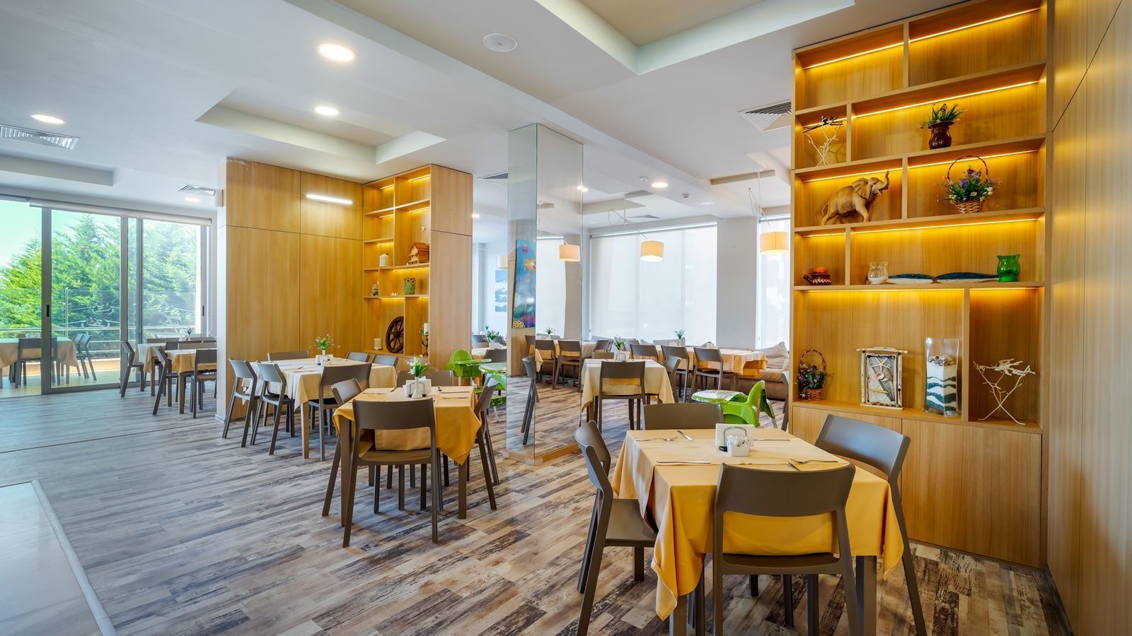 restaurants-main-restaurant