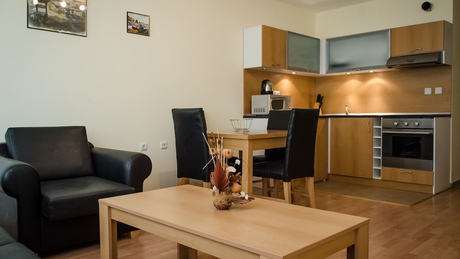 rooms-standard-apartment-balcony-or-terrace