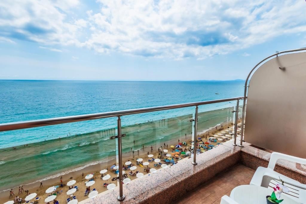 rooms-twin-standard-room-seaview-balcony