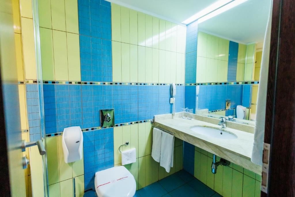 rooms-twin-standard-room-seaview-balcony