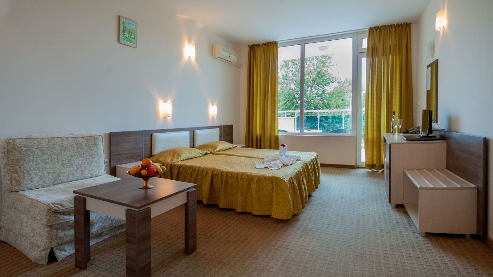 rooms-twin-standard-room-balcony