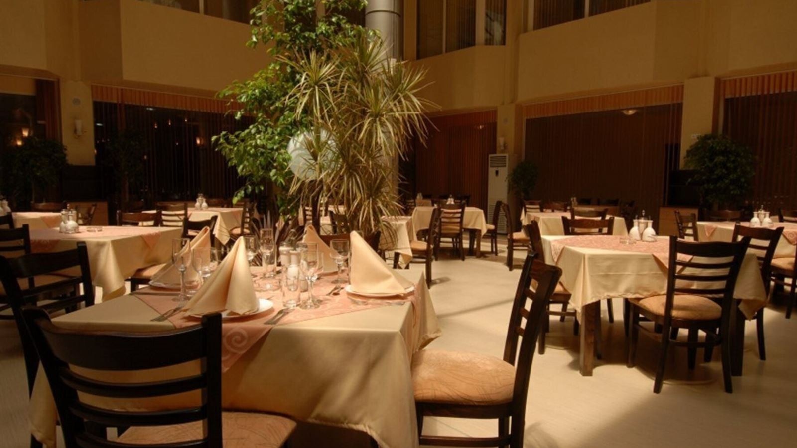 restaurants-restaurants