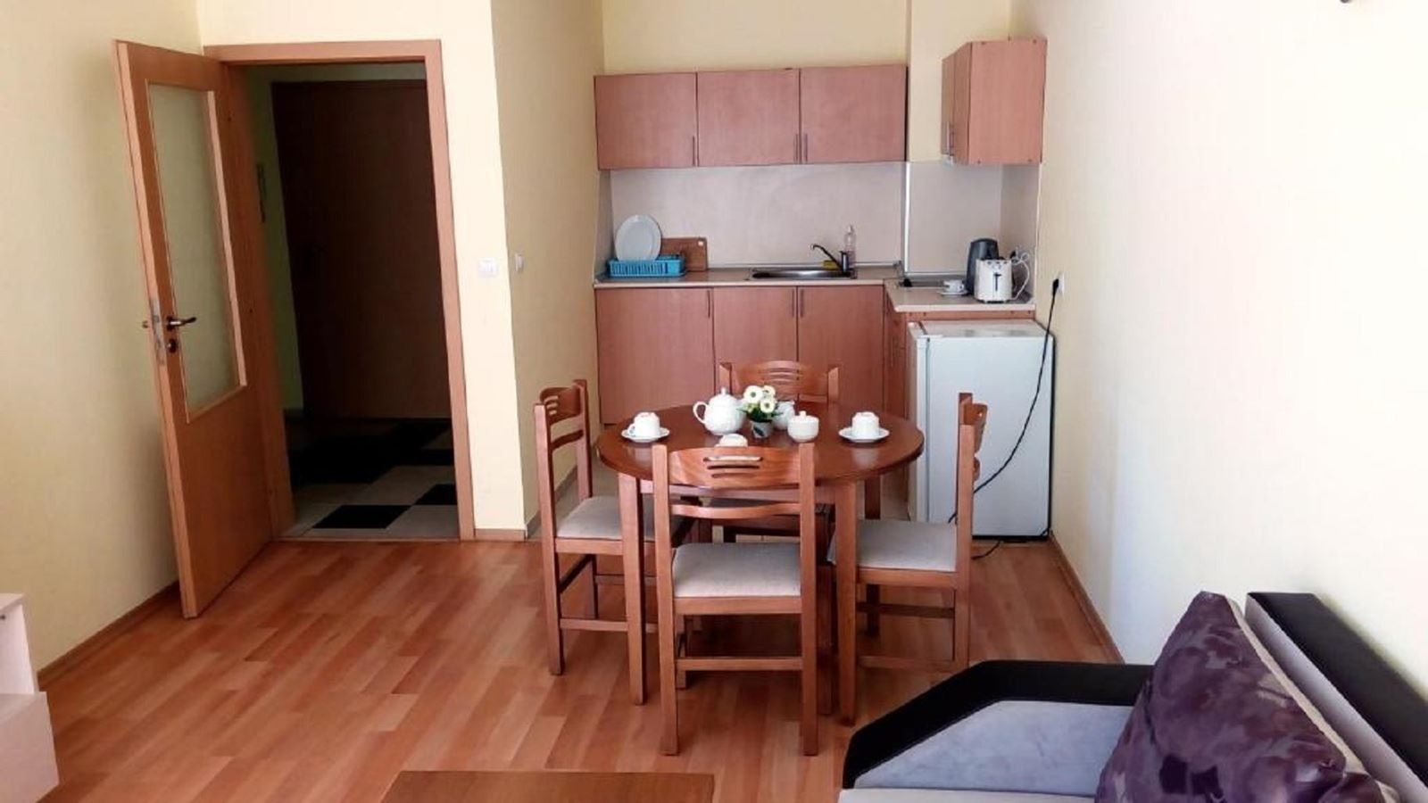 rooms-standard-apartment-balcony-or-terrace