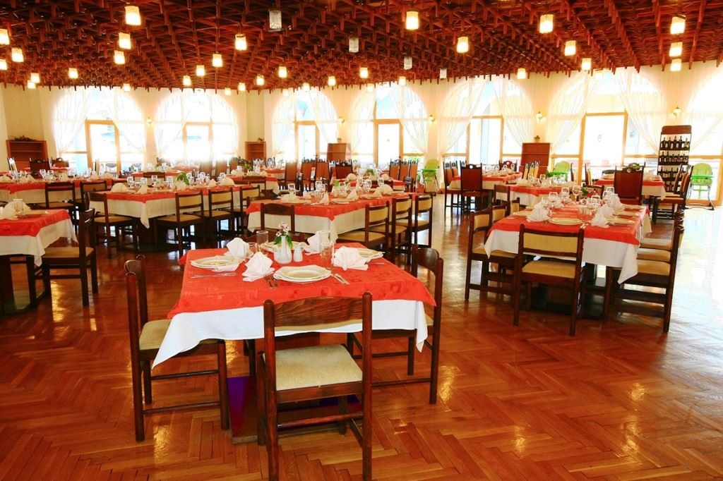 restaurants-restaurants