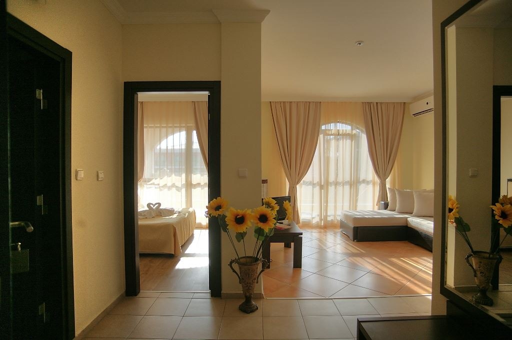 rooms-standard-apartment-balcony