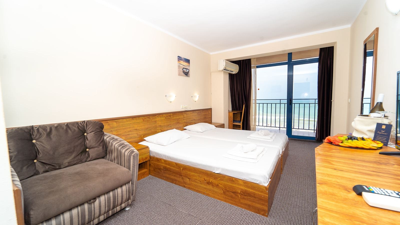 rooms-twin-room-sea-view