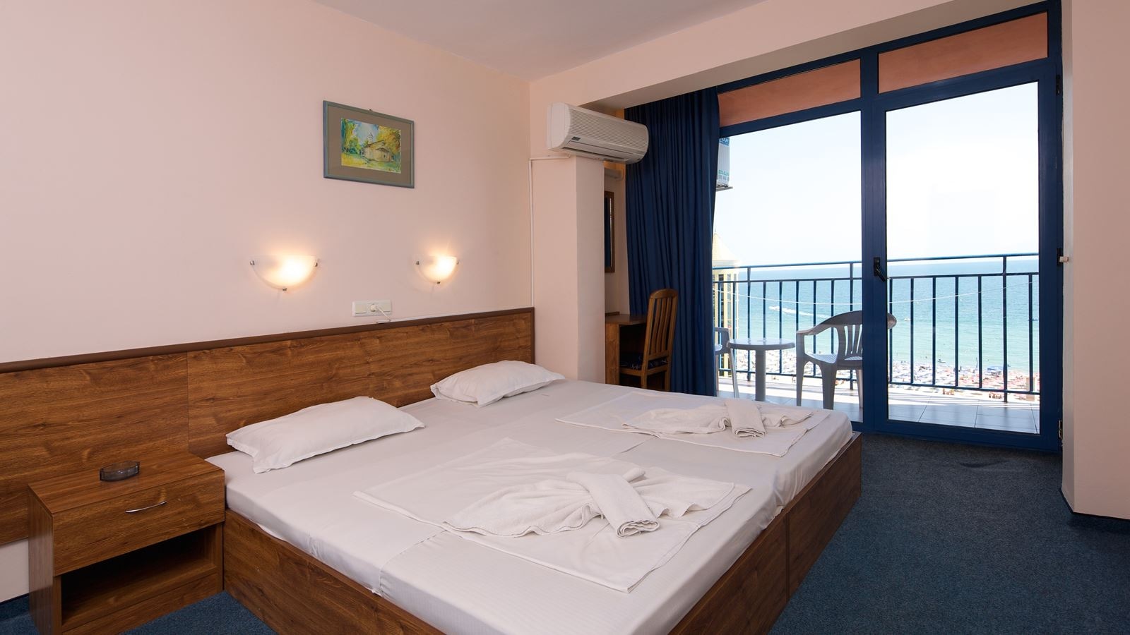 rooms-single-wchild-standard-room-seaview-balcony