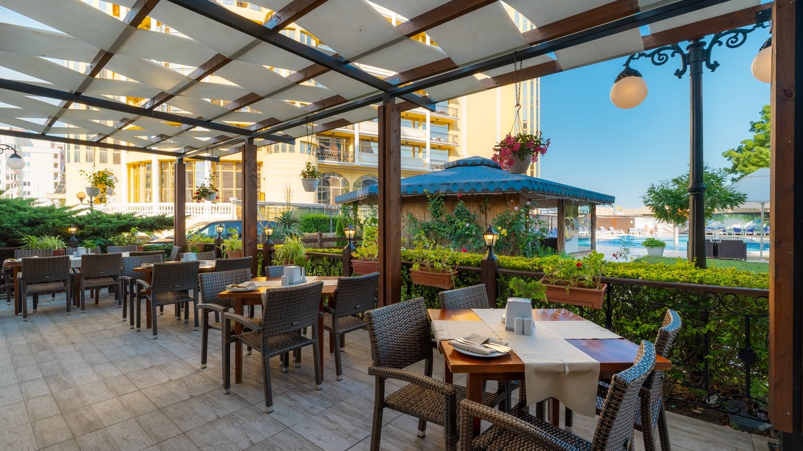 restaurants-main-restaurant