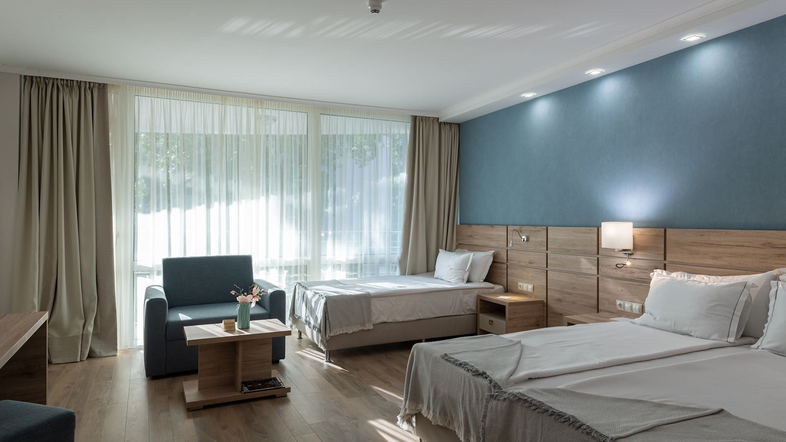 rooms-standard-studio-balcony