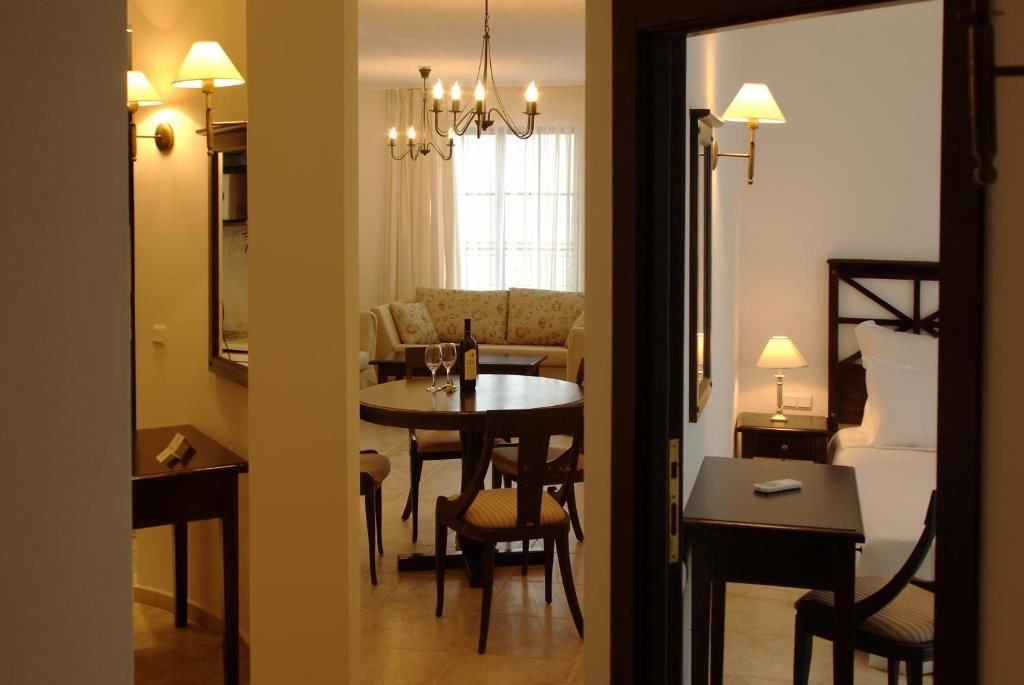 rooms-2-bedroom-standard-apartment-balcony