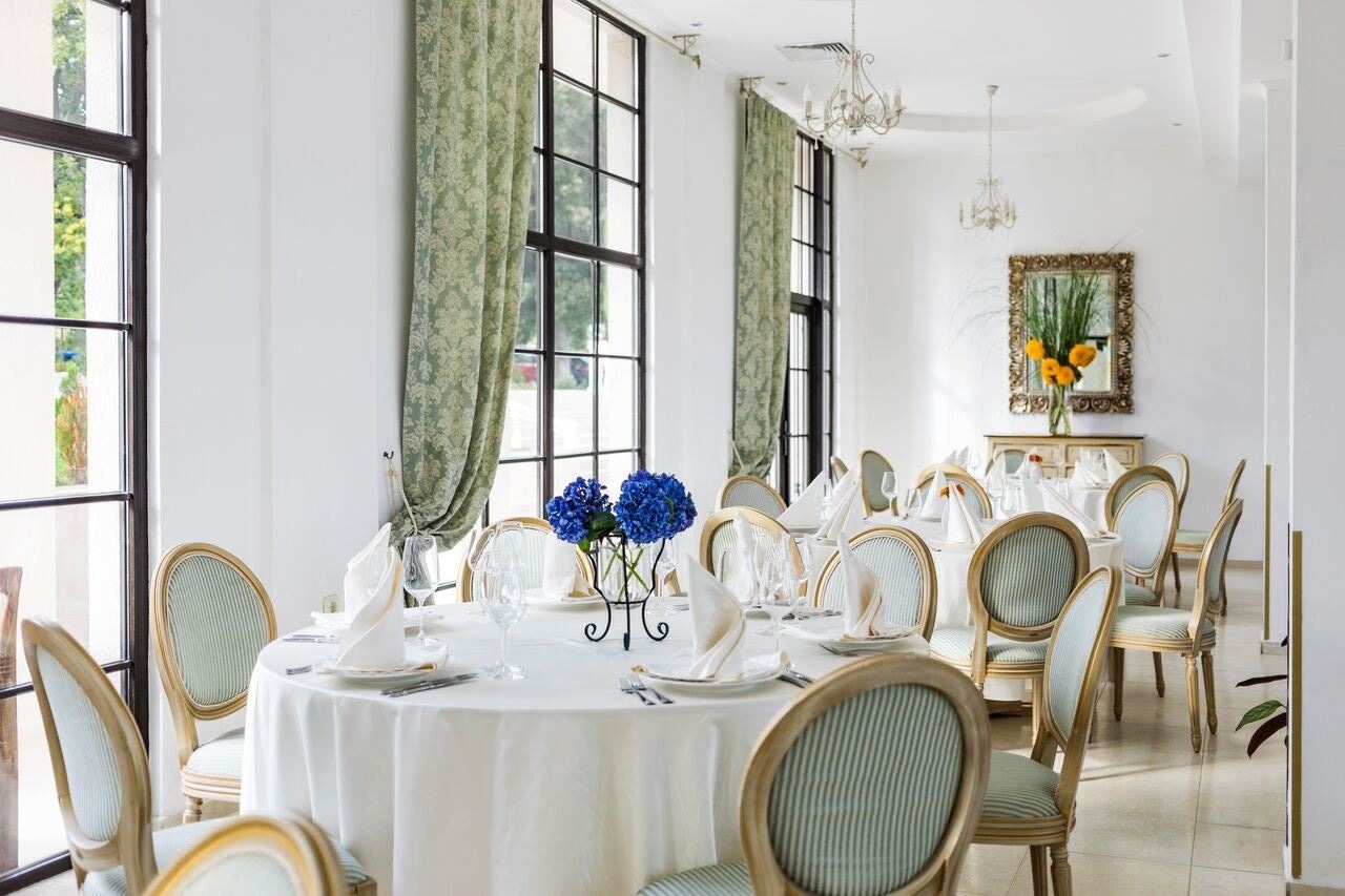 restaurants-restaurants