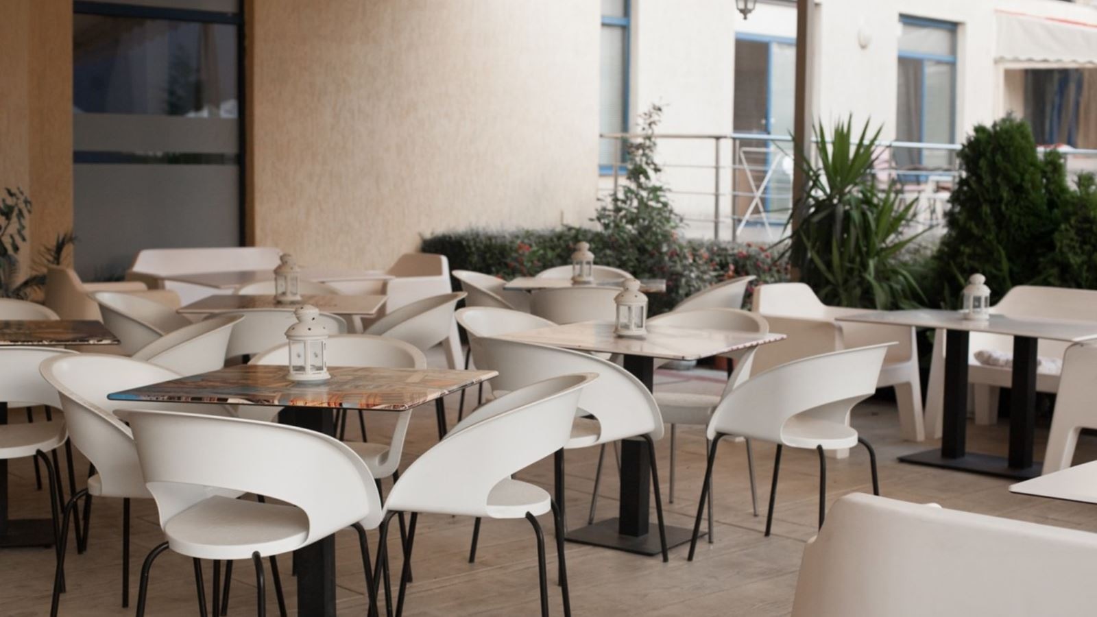 restaurants-restaurants