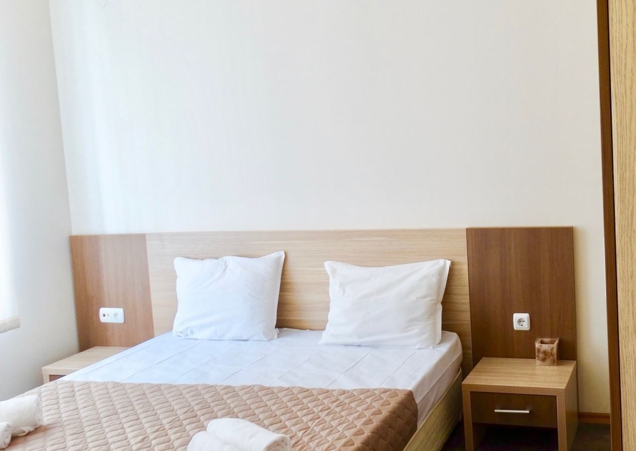 rooms-standard-apartment-balcony-or-terrace