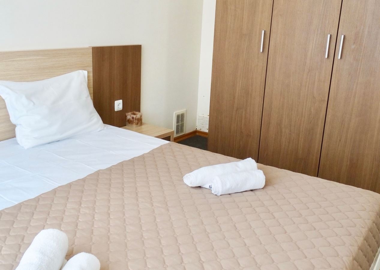 rooms-standard-apartment-balcony-or-terrace