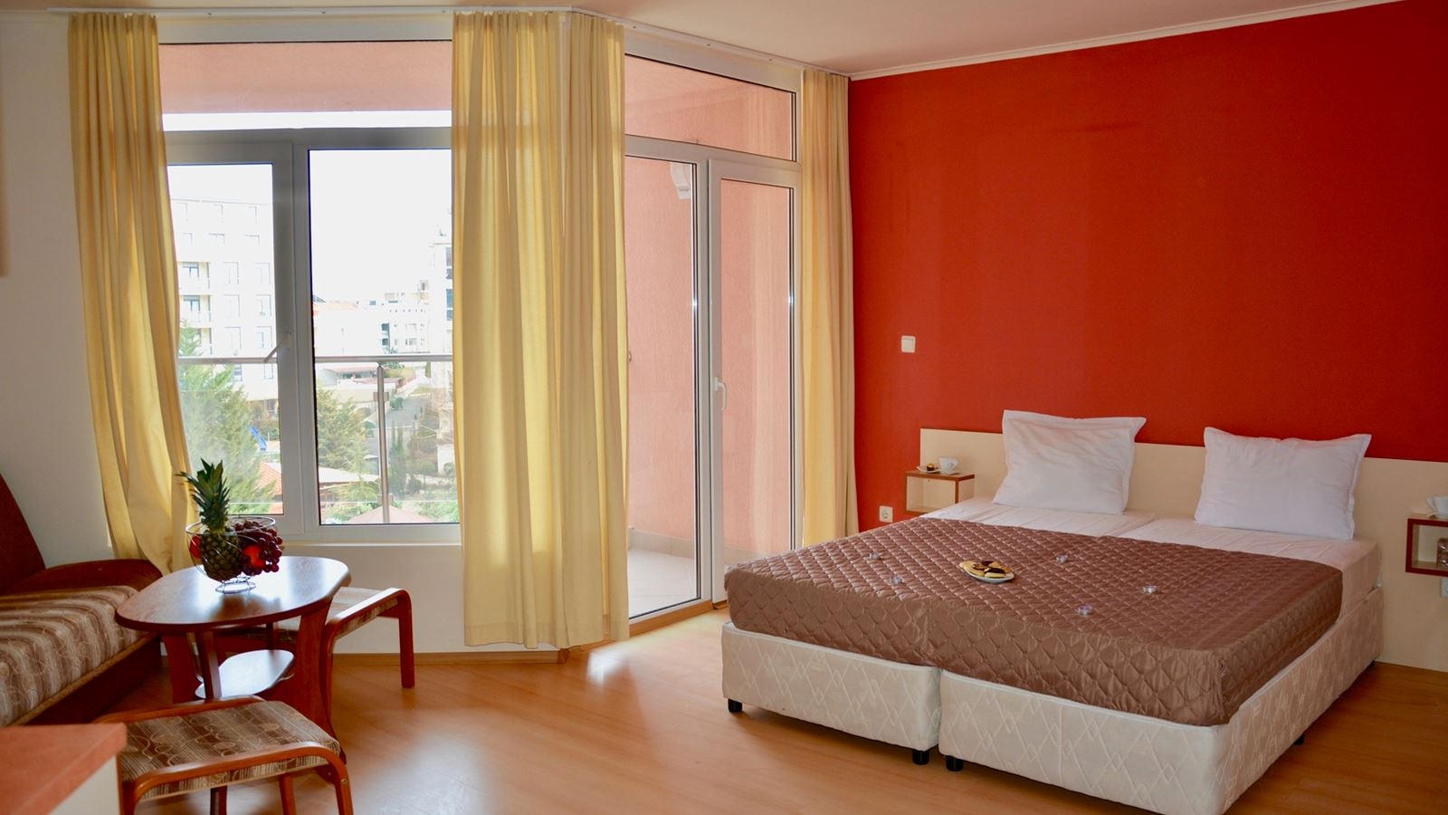 rooms-double-standard-studio-balcony