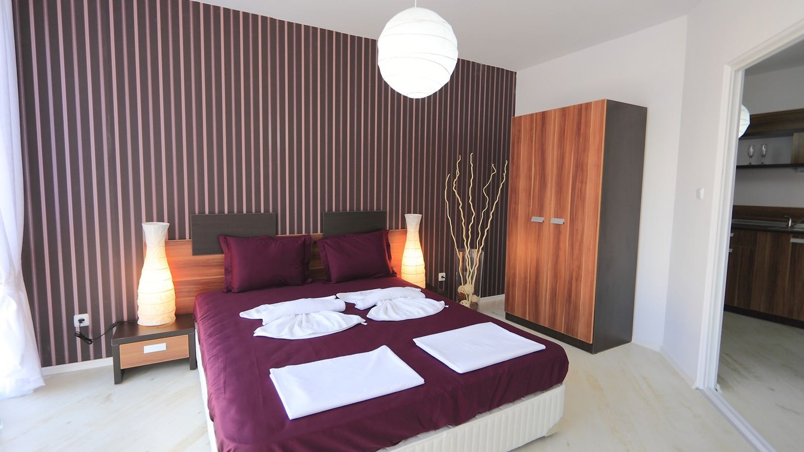 rooms-double-standard-apartment-balcony