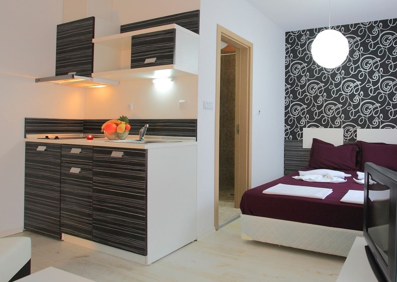 rooms-double-standard-studio-balcony