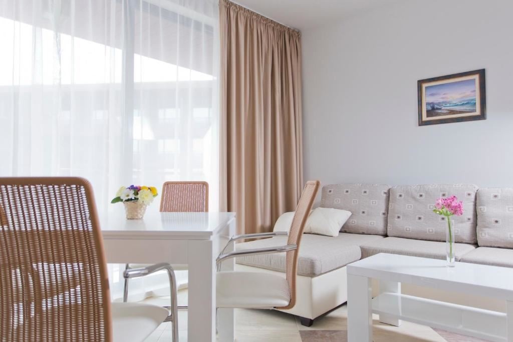 rooms-2-bedroom-standard-apartment