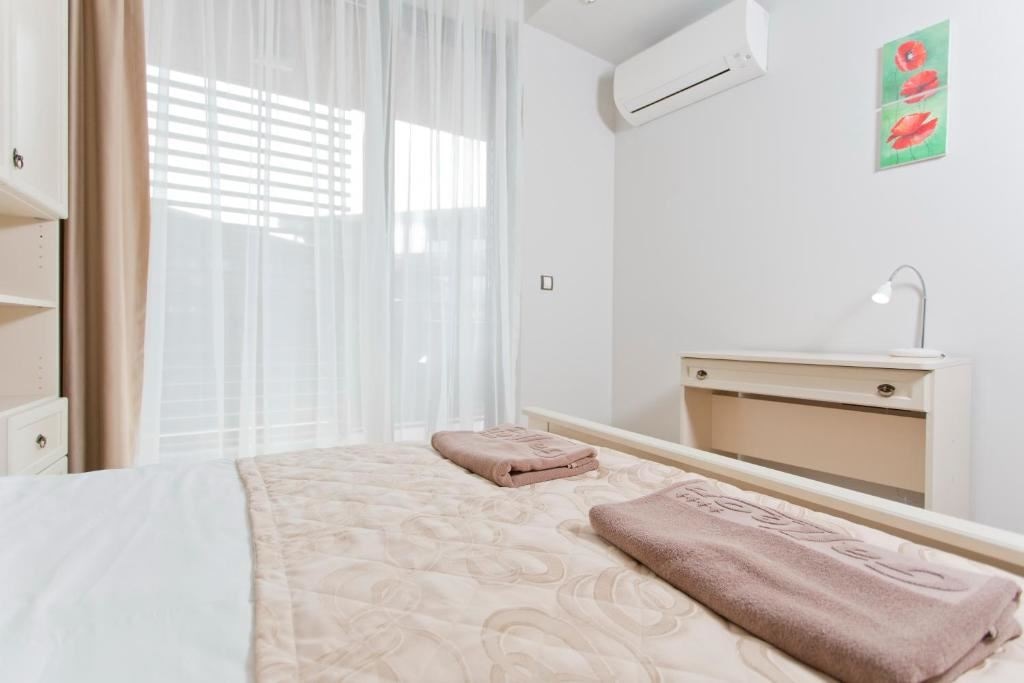 rooms-standard-apartment-landscapeview