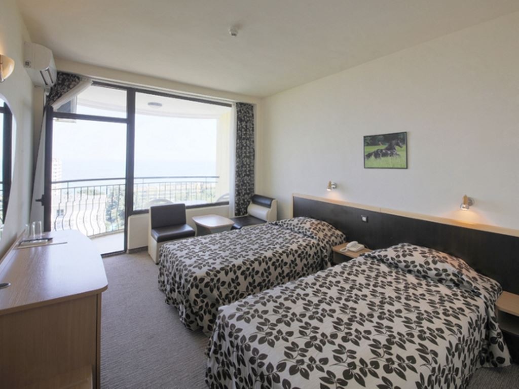 rooms-twin-standard-room-balcony-or-terrace-promotion