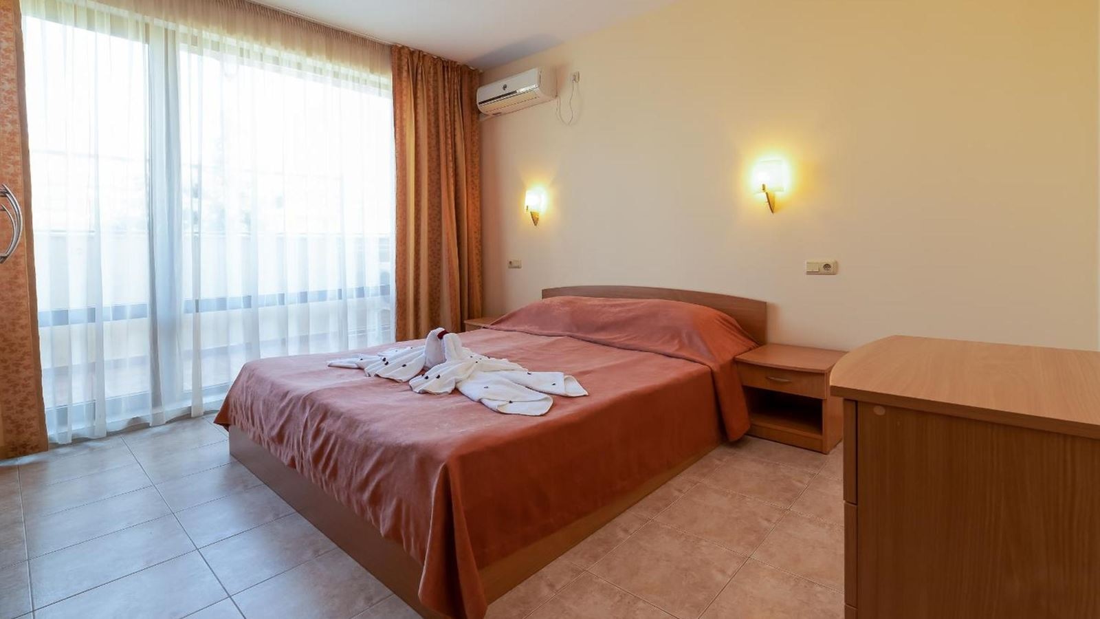 rooms-2-bedroom-standard-apartment-balcony