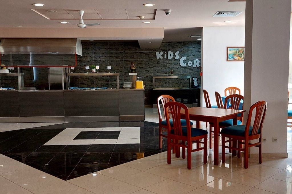 restaurants-main-restaurant