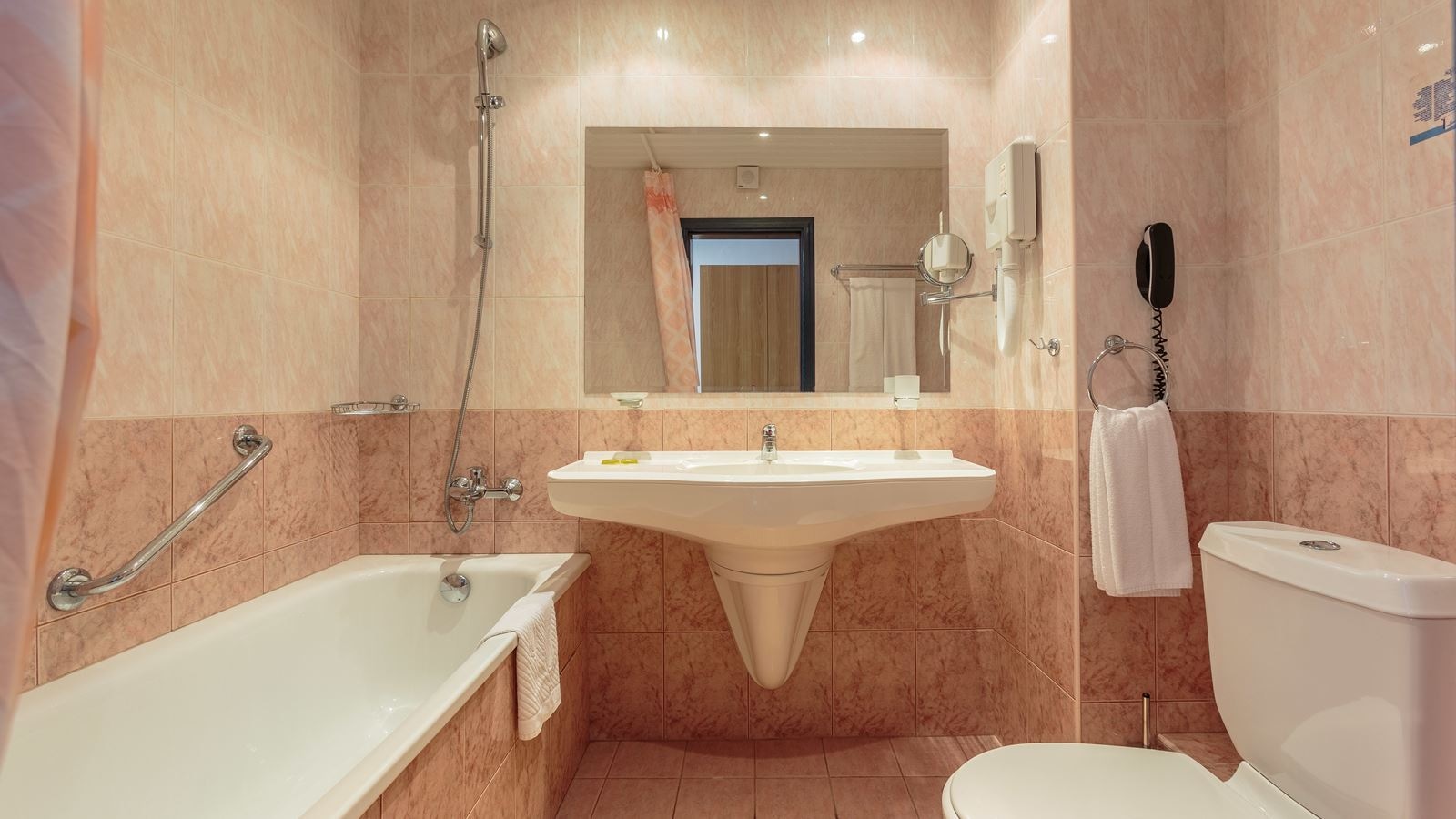 rooms-single-wchild-standard-room-balcony-or-terrace