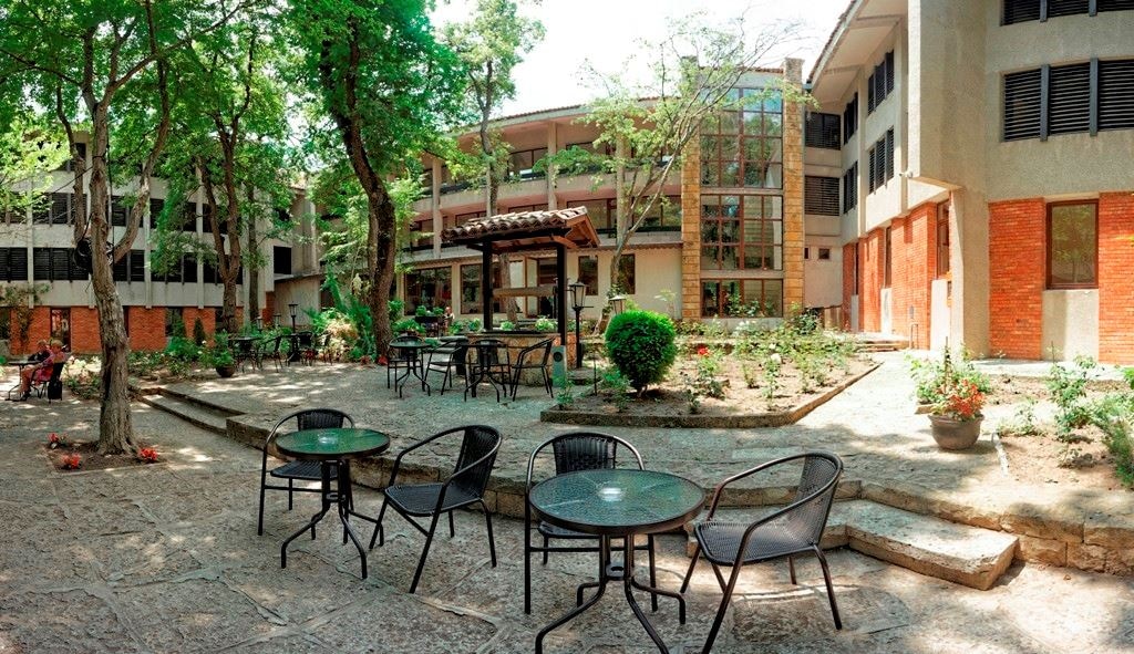 general-main-building