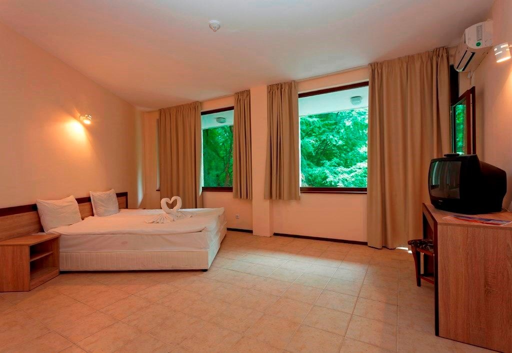 rooms-apartment-standard-double-balcony