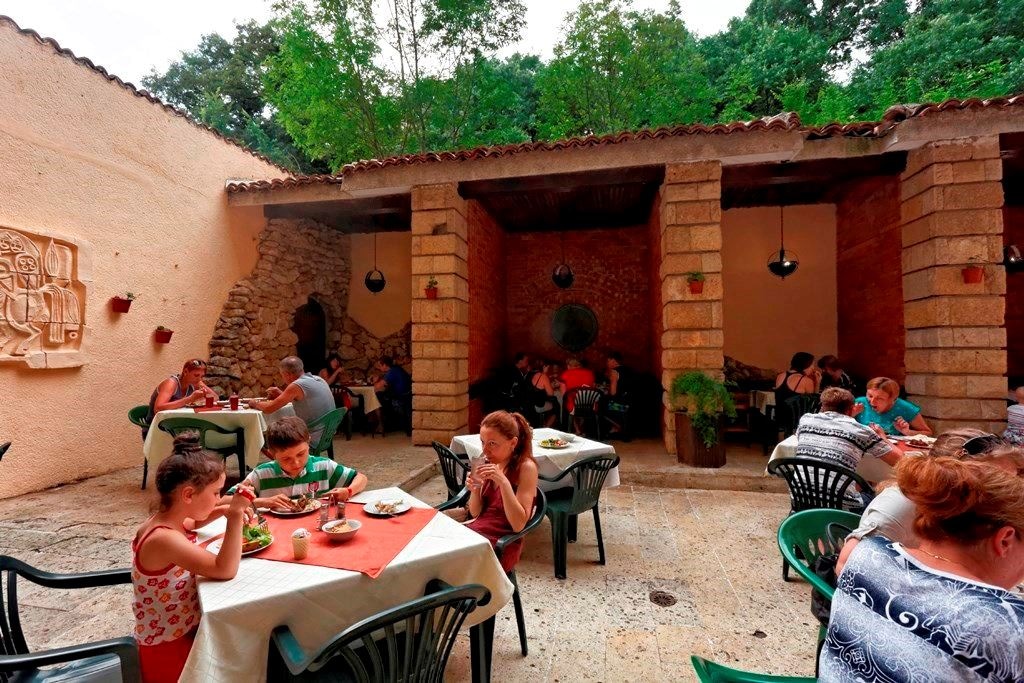 restaurants-main-restaurant