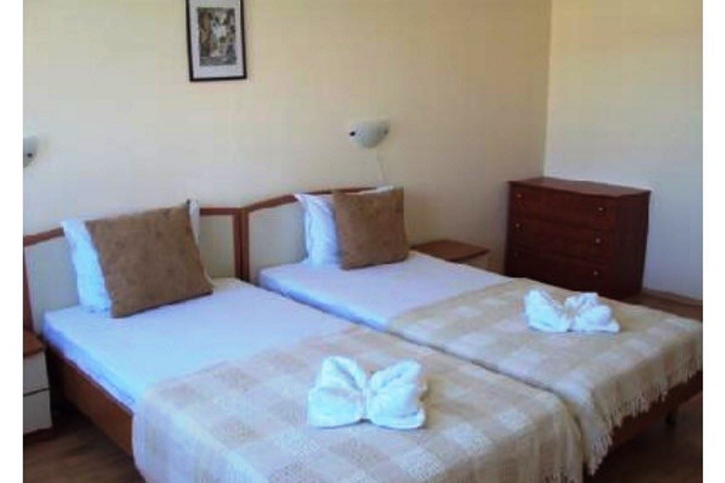 rooms-2-bedroom-standard-apartment-balcony