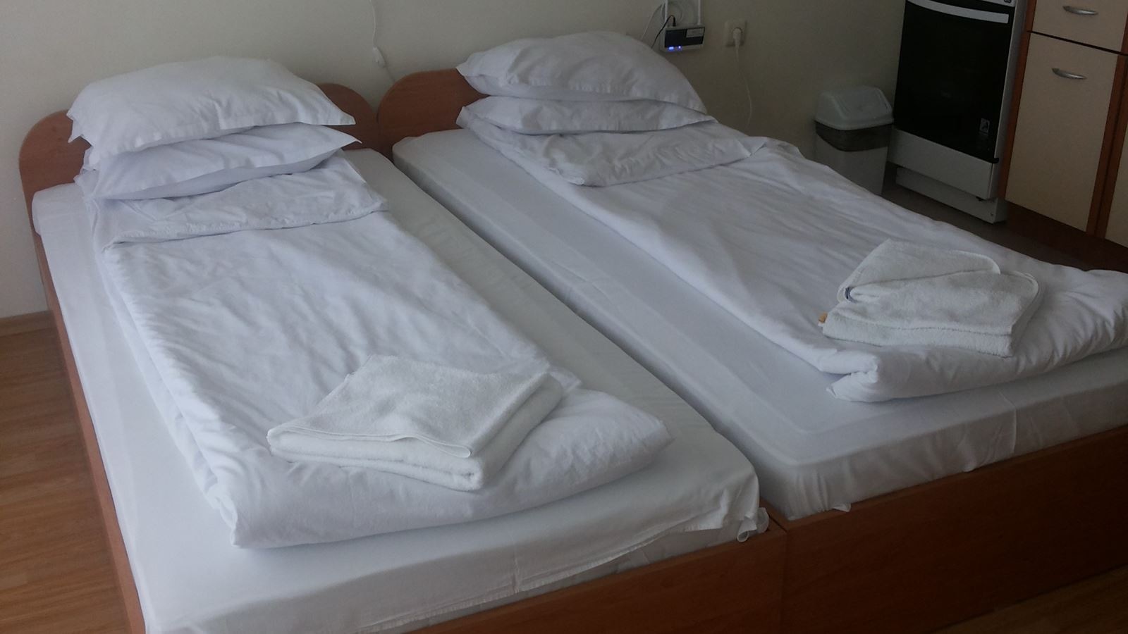 rooms-standard-studio-balcony-or-terrace