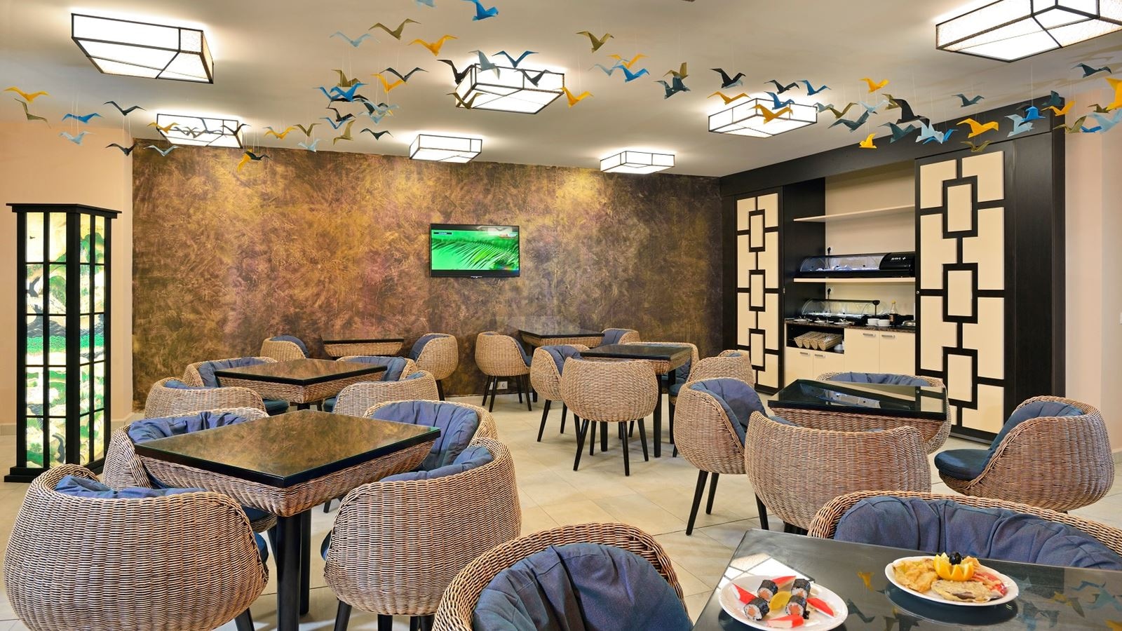 restaurants-umi-japanese-corner-from-beg-june-until-end-of-sept