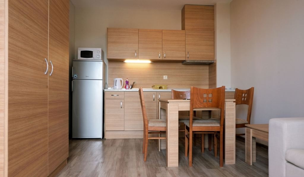 rooms-double-standard-apartment-balcony-or-terrace