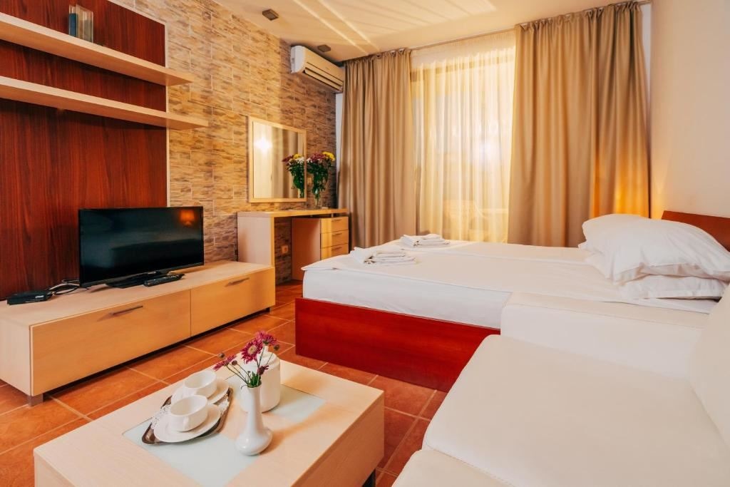 rooms-standard-studio-balcony