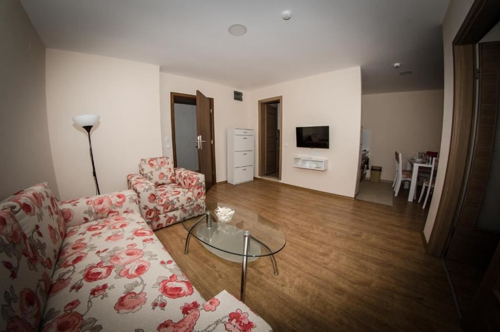 rooms-2-bedroom-standard-apartment-balcony-or-terrace