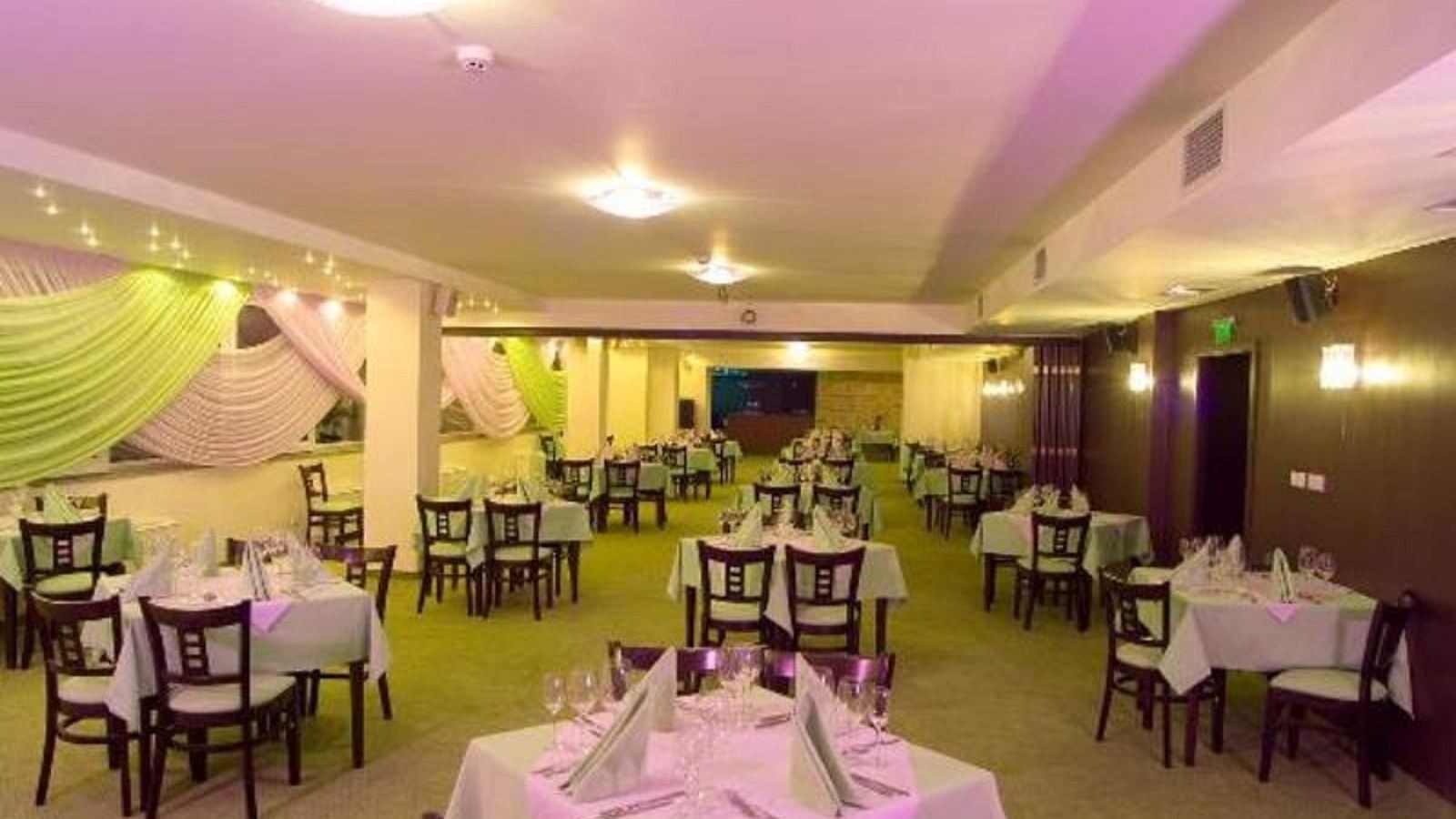 restaurants-restaurants