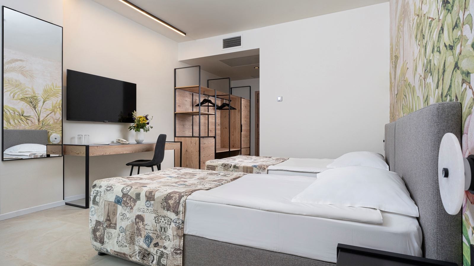 rooms-twin-standard-room-balcony