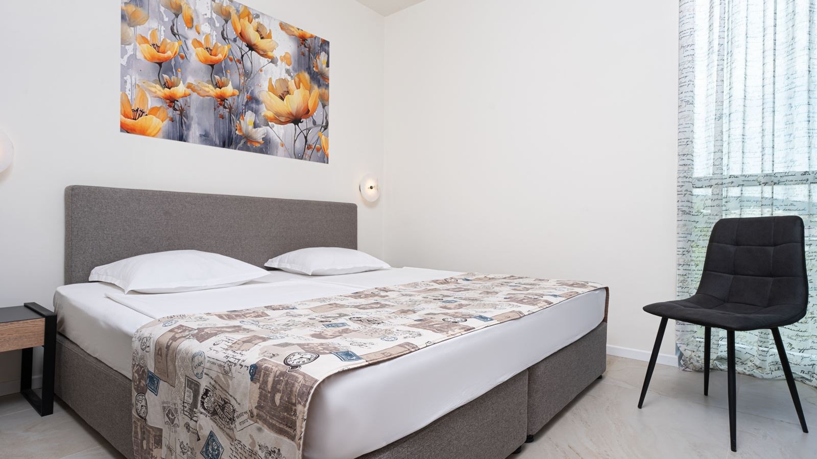 rooms-standard-apartment-balcony