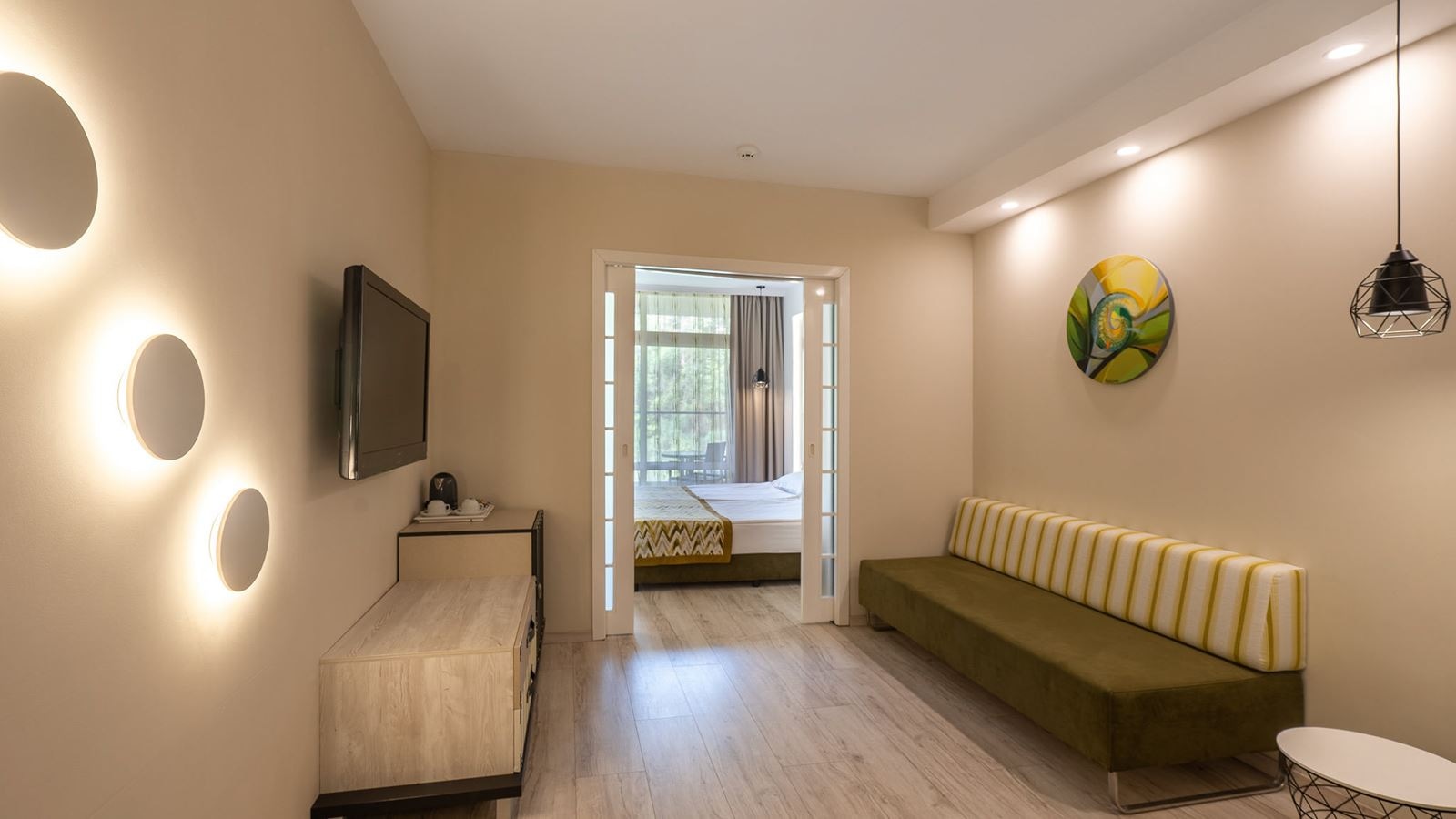 rooms-family-room-park-view