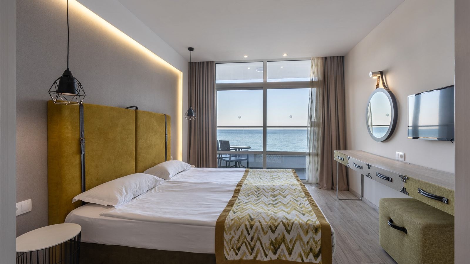 rooms-family-room-sea-view