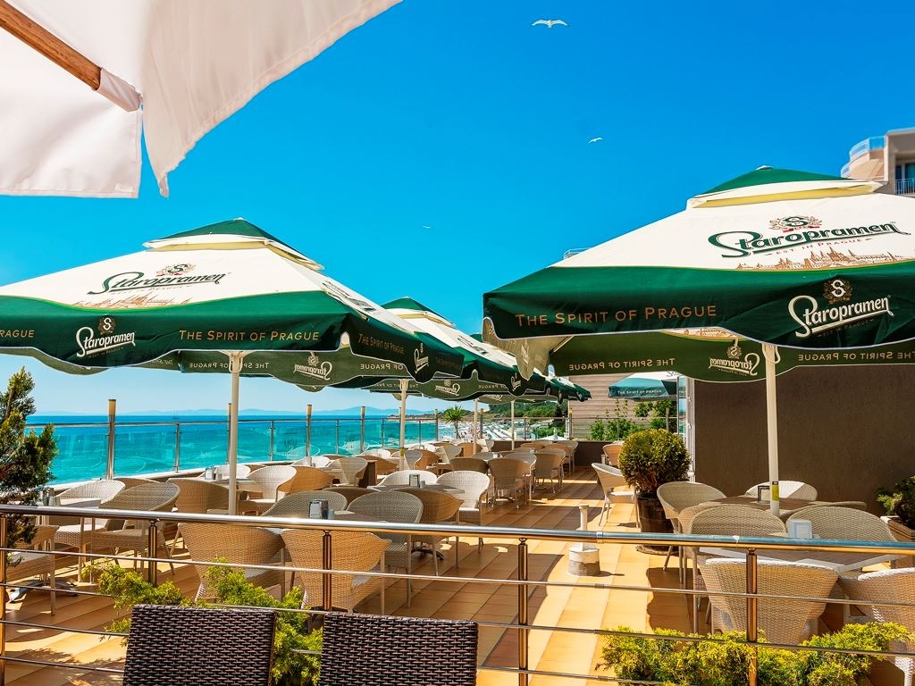 restaurants-restaurants