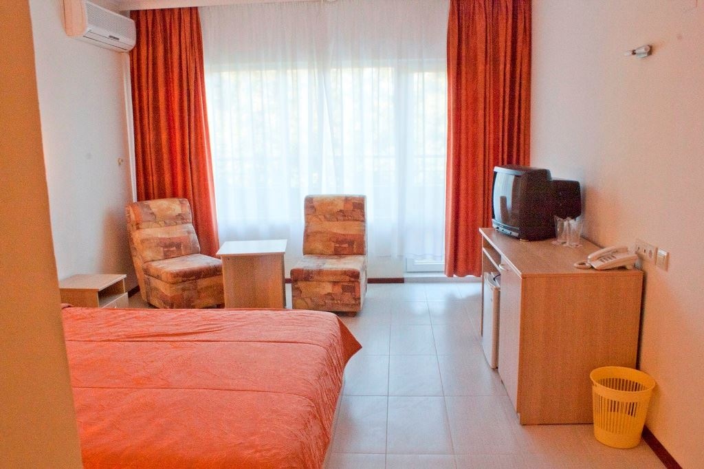 rooms-standard-room-balcony