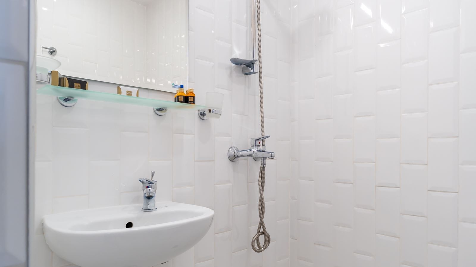 rooms-single-with-child-standard-room