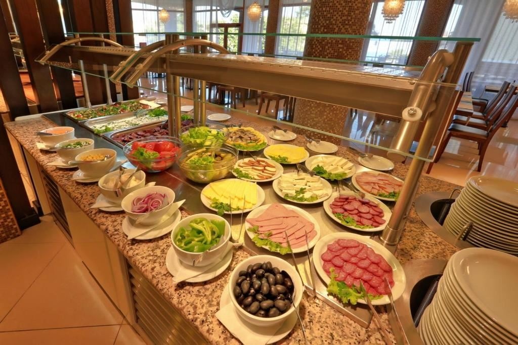 restaurants-restaurants